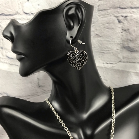 FASHION JEWELRY - Picture 2 of 15